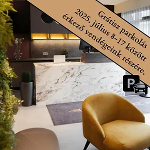 Riva Boutique Szálloda