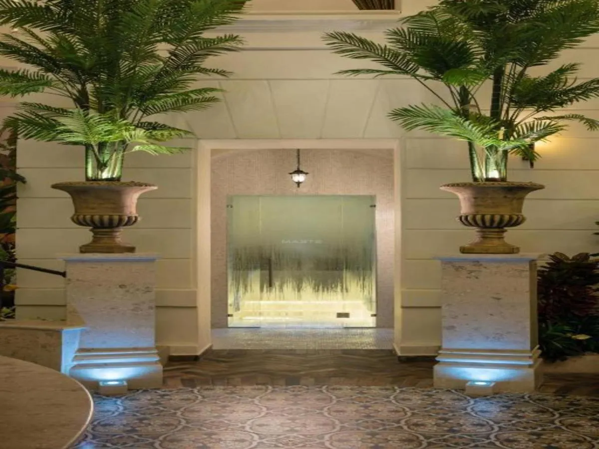 Star Hotel